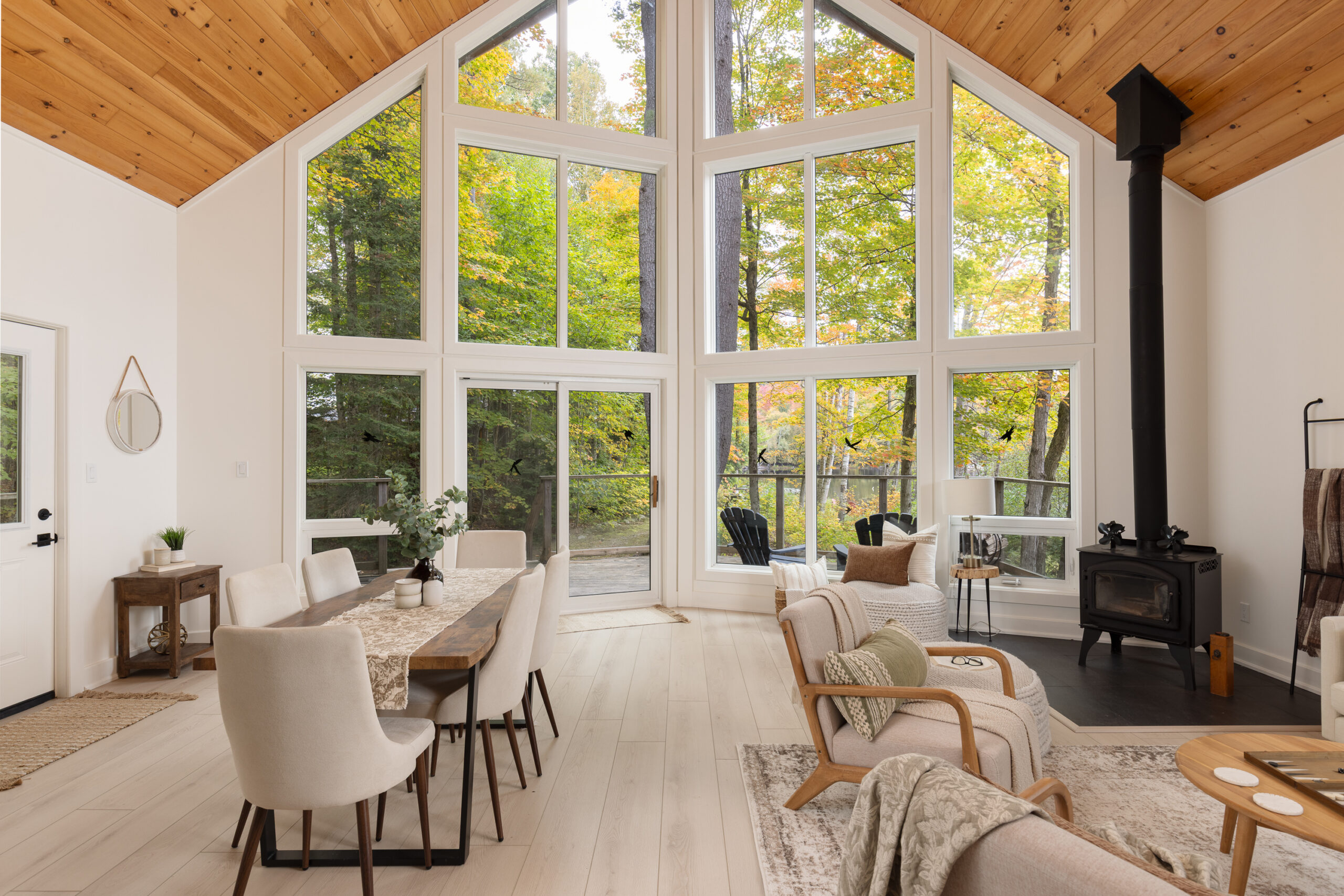 1042 S Menominee Lake Road, Lake Of Bays, Ontario