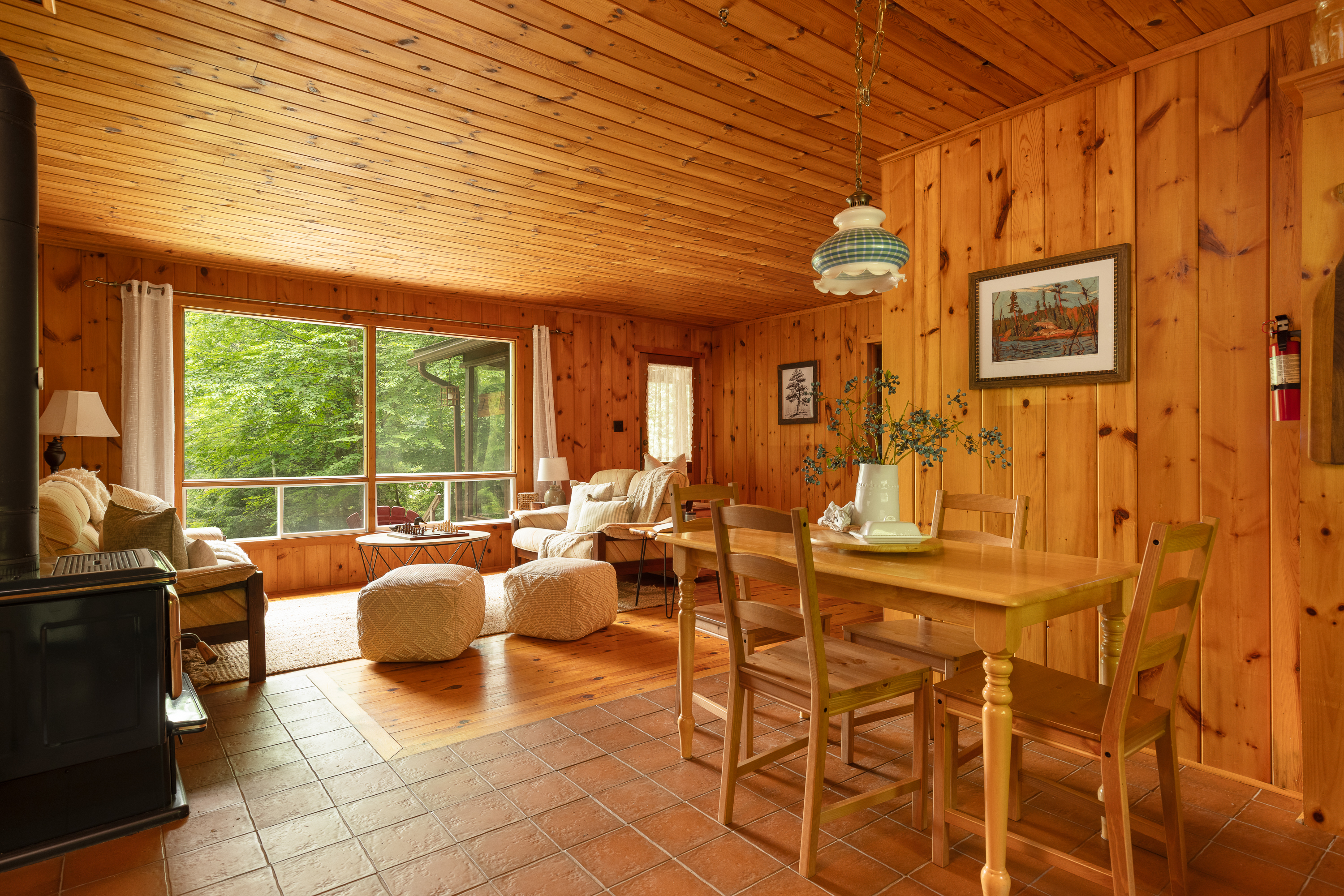 1057 H R S Road, Bracebridge, Ontario